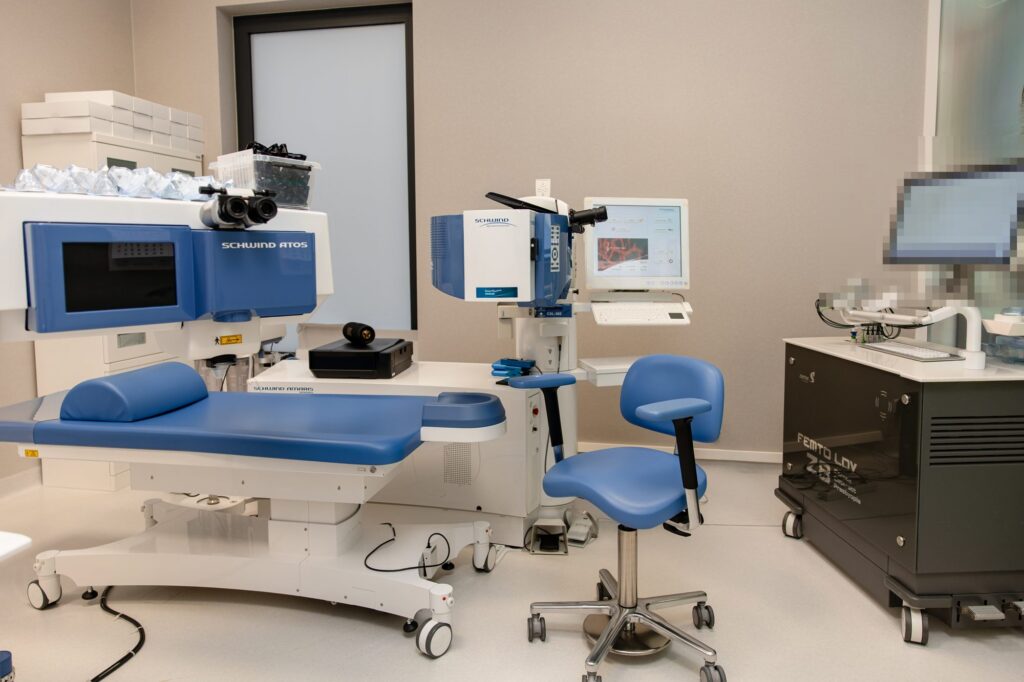 Sala laserowej korekcji wzroku w klinice SwissLaser Warszawa